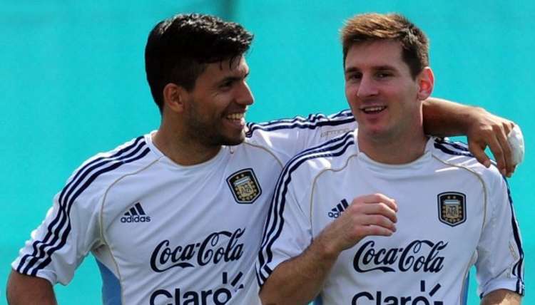 أغويرو يبعثر أوراق «السيتي» في جلب ميسي