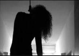 نواحي الجديدة : العثور على جثة شاب معلقة بجوار منزل أسرته بـ” أولاد غانم”