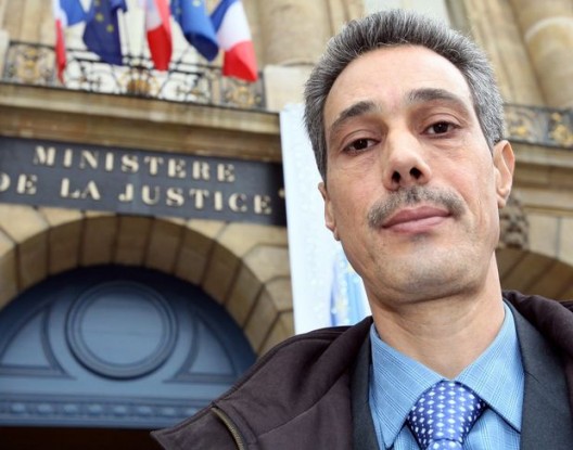 العثور على آثار من الحمض النووي لـ 4 أشخاص.. هل ستحل اللغز الذي أحاط بقضية المغربي عمر رداد؟ فيديو