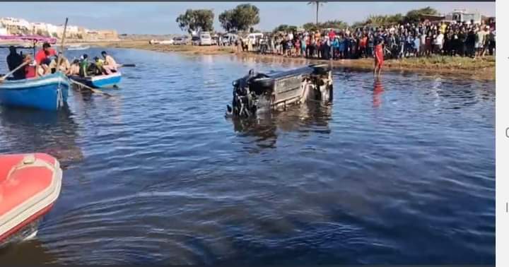 نهر ام الربيع مسرح لحادث غرق سيارتين مع وفاة سائق
