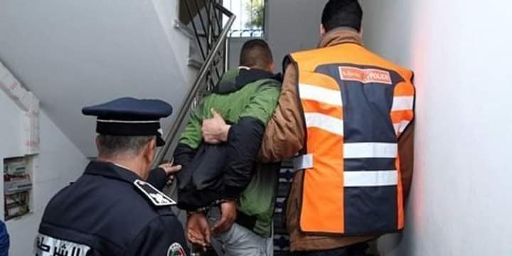 معلومات دقيقة من الديستي تمكن  الشرطة القضائية من إيقاف ثلاتيني مهرب 11 ألف و 925 قرص طبي مخدر