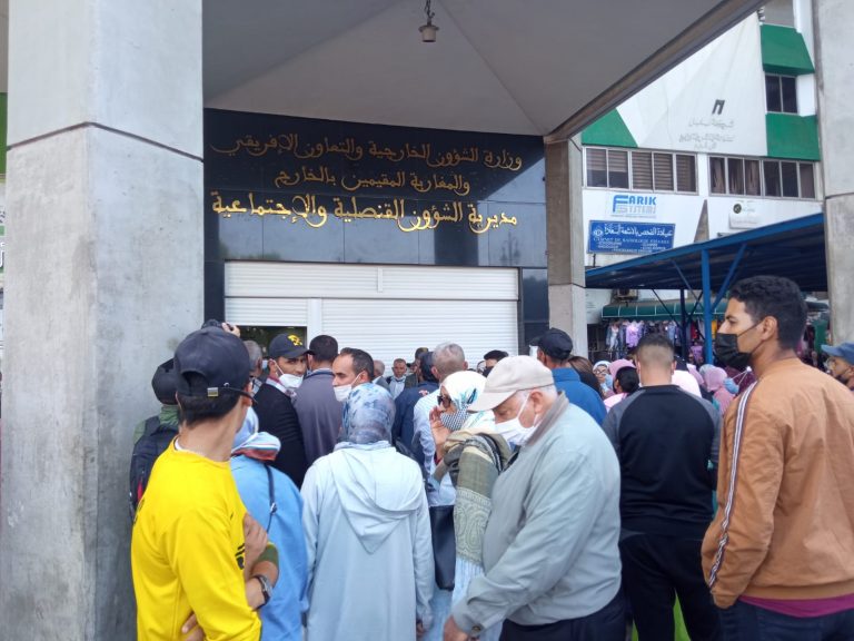 الرباط:عائلات مغاربة محتجزين بليبيا تحتج وتناشد الملك للتدخل