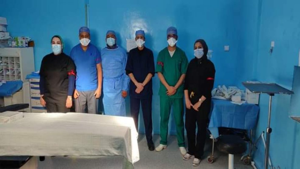 فريق طبي متخصص بالمستشفى الإقليمي بأزيلال ينجح في إنقاد مولود حديث الولادة من الفتق الأربي