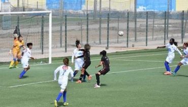 المباراة النهائية لكأس العرش لكرة القدم النسوية بمدينة الداخلة