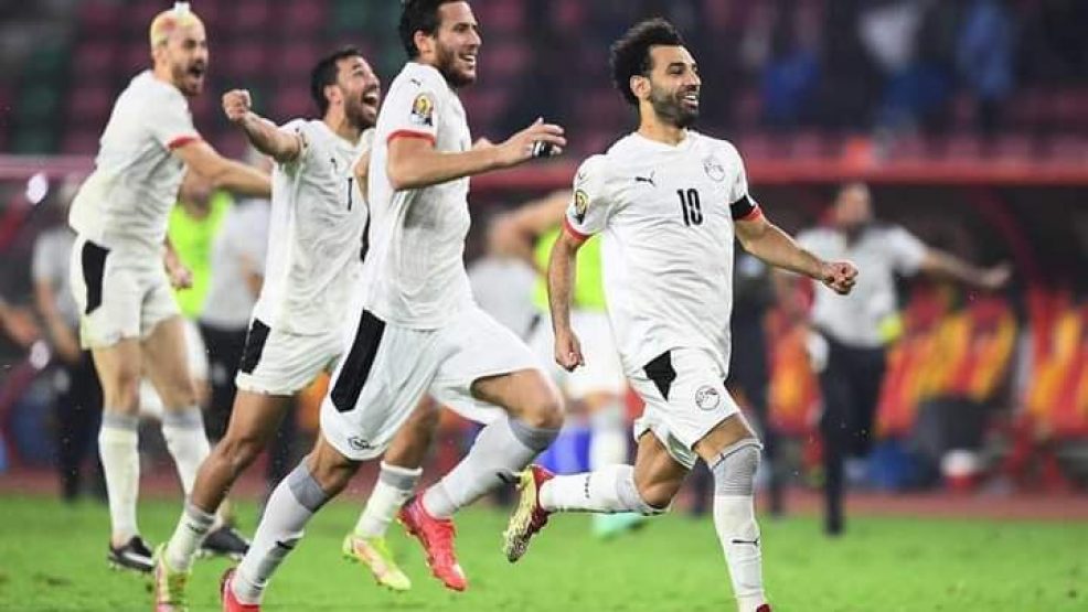 منتخب مصر يفوز على نظيره الكاميروني بالضربات الترجيحية ويضرب موعدا مع منتخب السينغال في النهاية