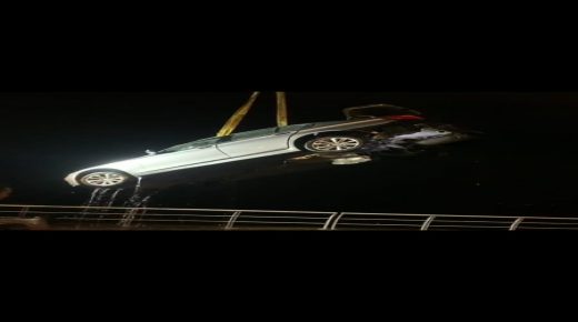 سقوط سيارة في البحر بكورنيش الناظور