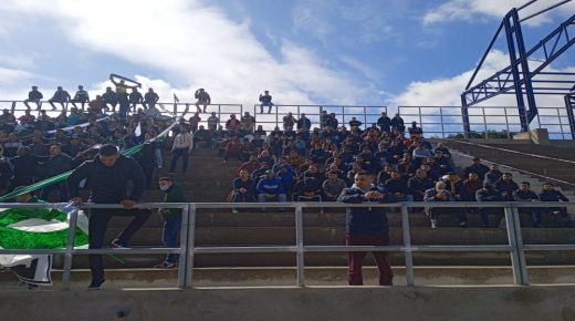 عودة دفىء الجمهور الى ملعب الناظور