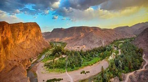 دواوير بورزازات تعيش نقص كبيرا في تغطية شبكة الاتصالات ضعف صبيب الانترنيت