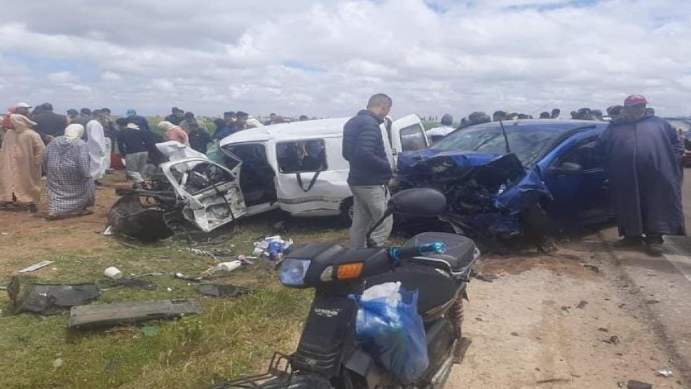 حادثة سير تخلف قتيل و12 مصاب نواحي الزمامرة اقليم سيدي بنور