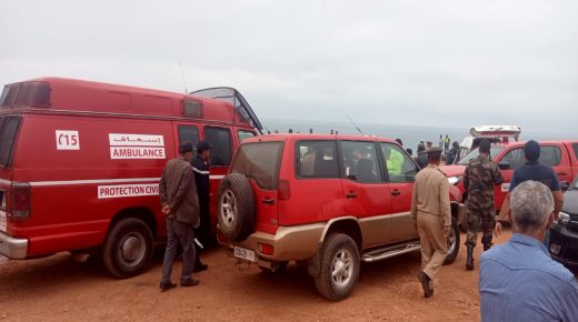 وفاة رجل بعد سقوطه بسيارته بالبحر قرب مصيد بشاطئ تمحروشت سيدي افني