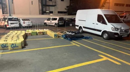 حجز طن و820 كلغ من المخدرات بالطريق السيار ضواحي الرباط