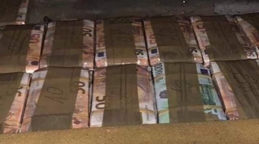 ميناء طنجة المتوسط ..إحباط محاولة استيراد مبلغ مالي كبير من عملة أجنبية بدون تصريح للجمارك