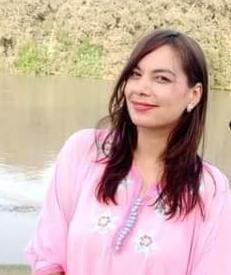 الفنانة التشكيلية صارة ظفر الله حاضرة وبقوة بالايام الثقافية بالعرائش