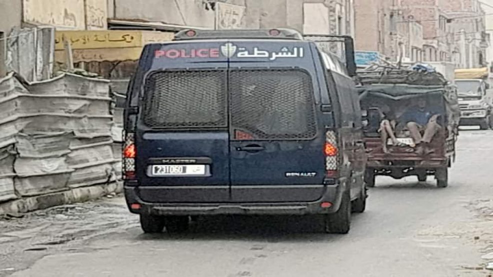 امن القنيطرة ينجح في توقيف شخص عرض سلامة عناصر الشرطة لتهديد جدي وخطير باستعمال السلاح الأبيض