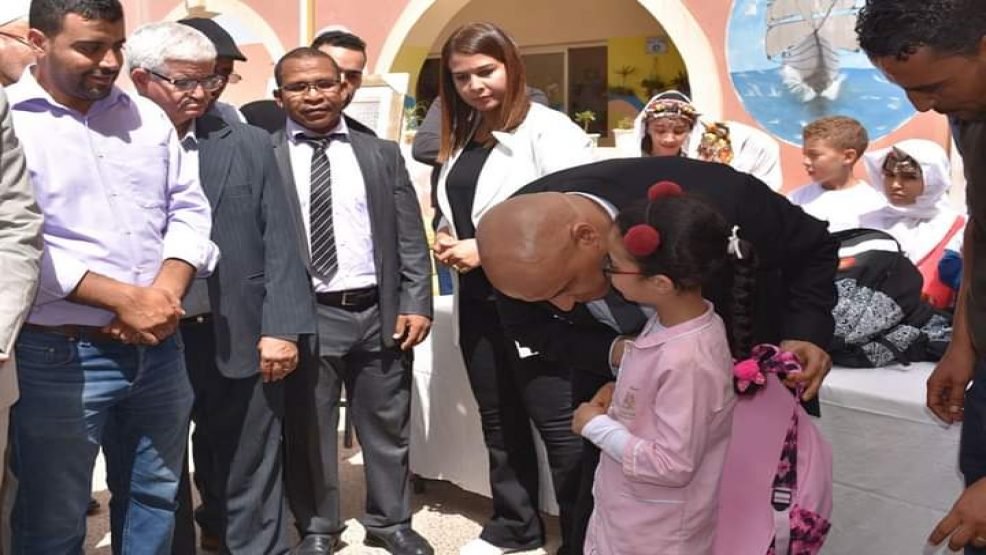 الكاتب العام للعمالة سيدي ايفني يعطي الانطلاقة للمبادرة الملكية مليون محفظة