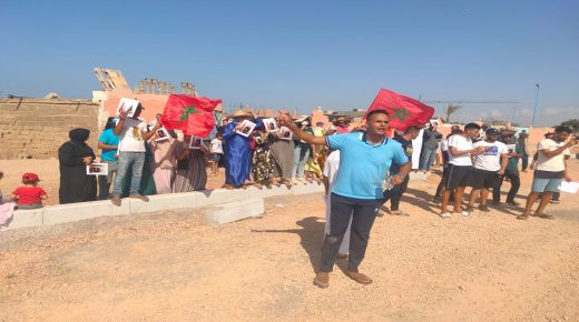 احتجاجات عمال وارباب “الكلسات” الخاصة بصنع وبيع الآجور بعد قرار الاغلاق بالجديدة