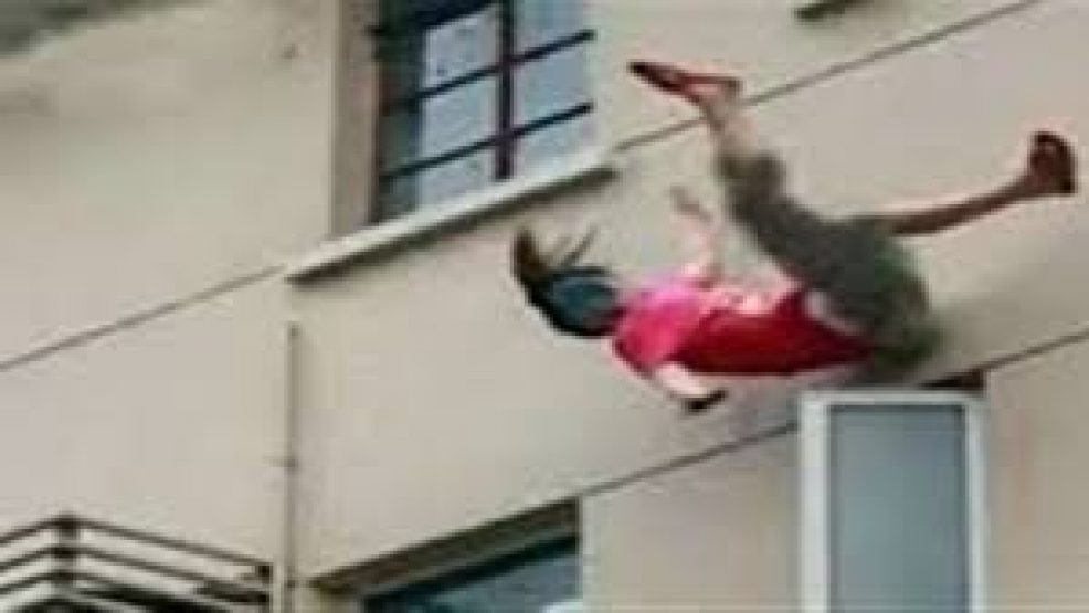 انتحار امراة شابة ذات 24 سنة بطريقة مأساوية بازرو اقليم افران