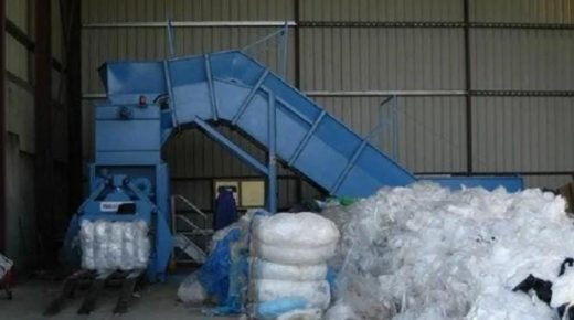 الشرطة القضائية تداهم معمل سري للبلاستيك بإمنتانوت