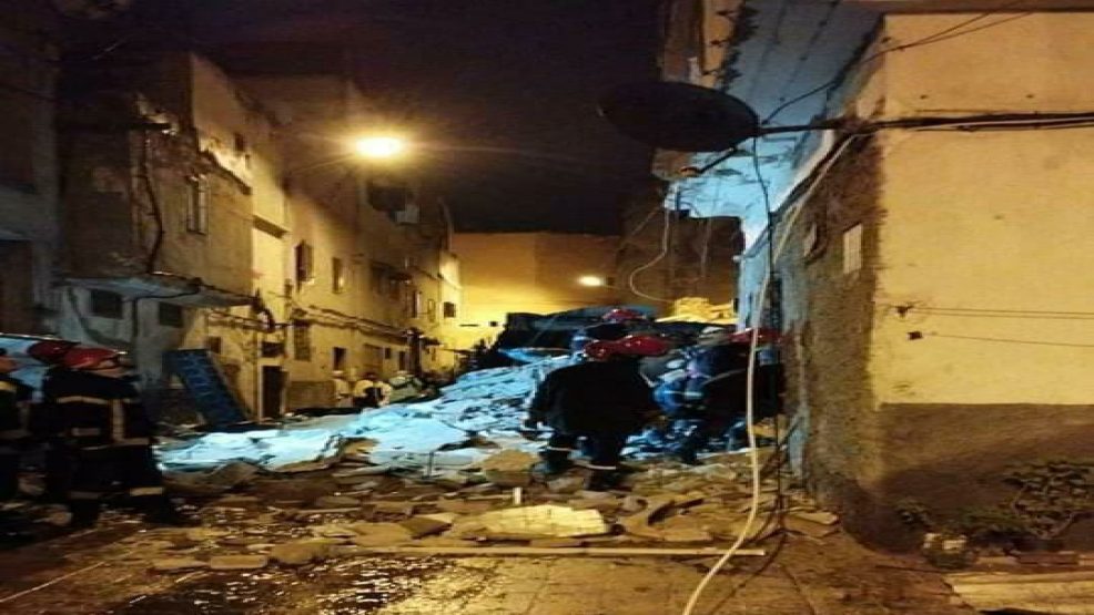 إنهيار واجهة منزل يتسبب في وفاة 3 أشخاص بالدارالبيضاء