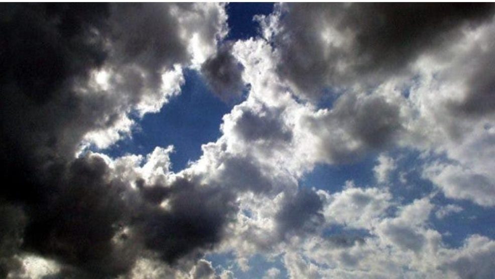 طقس الخميس .. بارد وسحب منخفضة مع هبات رياح قوية في مناطق مختلفة