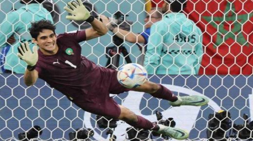 ياسين بونو ضمن قائمة المرشحين السبعة لجائزة احسن حارس.