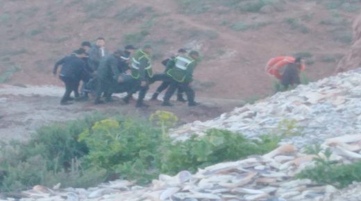 تحطم قارب مطاطي بشاطىء ميراللفت وعلى متنه مرشحين للهجرة السرية