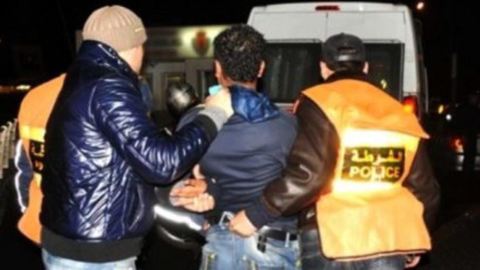 سطات…إعتقال 3 اشخاص مشبه فيهم بترويجهم المخدرات