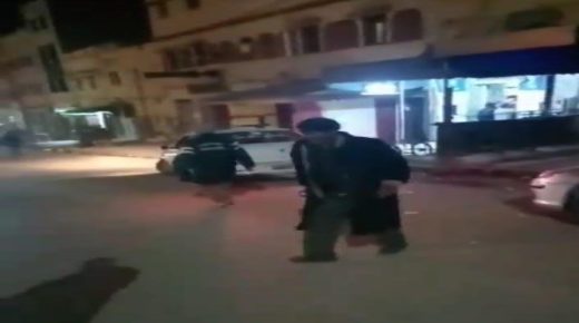 السلطات المحلية تضع أشخاص مشردين بدار الأطفال لحمايتهم من البرد القارس