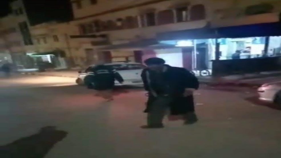 السلطات المحلية تضع أشخاص مشردين بدار الأطفال لحمايتهم من البرد القارس