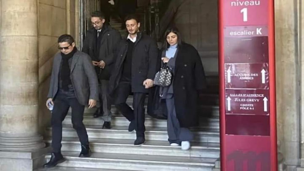 محامي لمجرد يتشبث بالحصول على البراءة