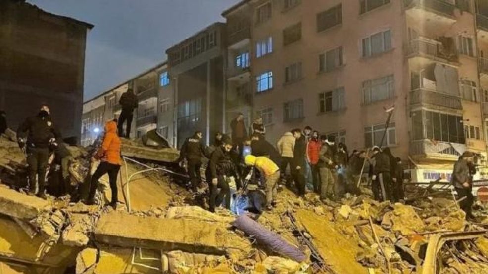 زلزال مدمر بسوريا وتركيا فجر اليوم