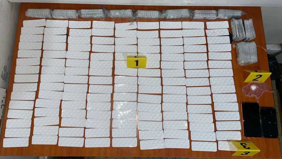 الناظور : توقيف شخصين متورطين في حيازة وترويج الاقراص المخدرة