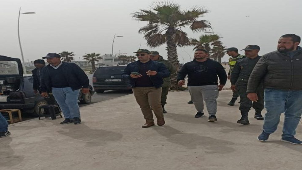 حملة واسعة لتحرير الملك العمومي بكورنيش شارع النصر بالجديدة نظمها قائد المقاطعة الإدارية الرابعة