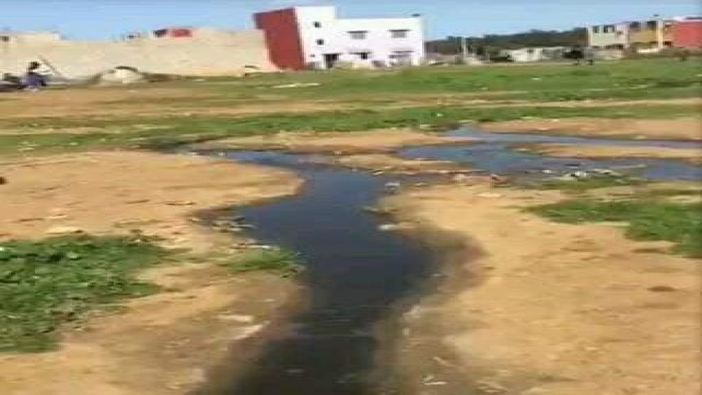 ساكنة البراشوة تغرق بسبب “الواد الحار” وتطالب بتدخل عامل الإقليم لرفع الضرر عنهم