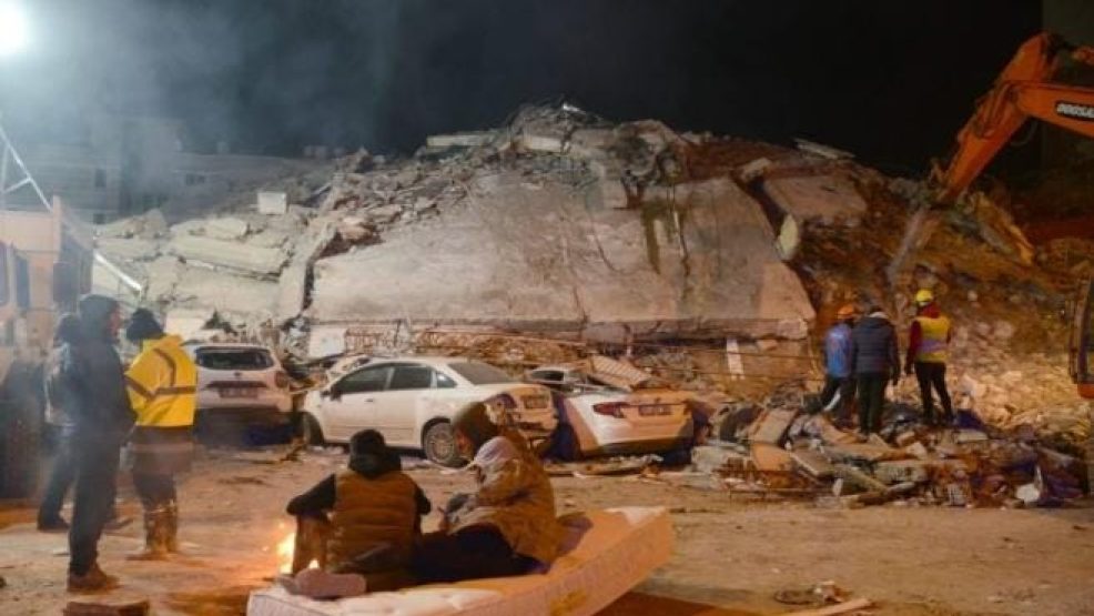 تسجيل ستة قتلى وقرابة 300 مصاب إثر الزلزالين الجديدين بجنوب تركيا