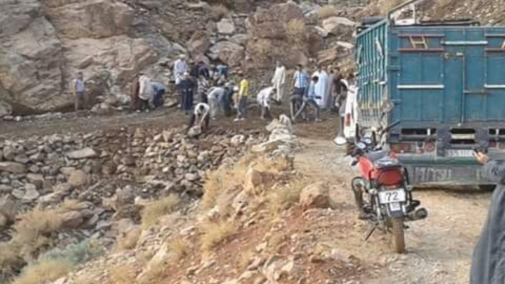 ورزازات : ساكنة سيروا تشتكي معاناة مسالك طرقية وعزلة الدواوير
