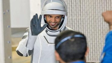 الامارات…”سلطان النيادي” رائد الفضاء ينطلق في اطول رحلة فضائية في تاريخ العرب