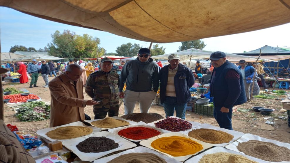 حملات مراقبة الأسعار مستمرة بالأسواق الاسبوعية بإقليم الخميسات