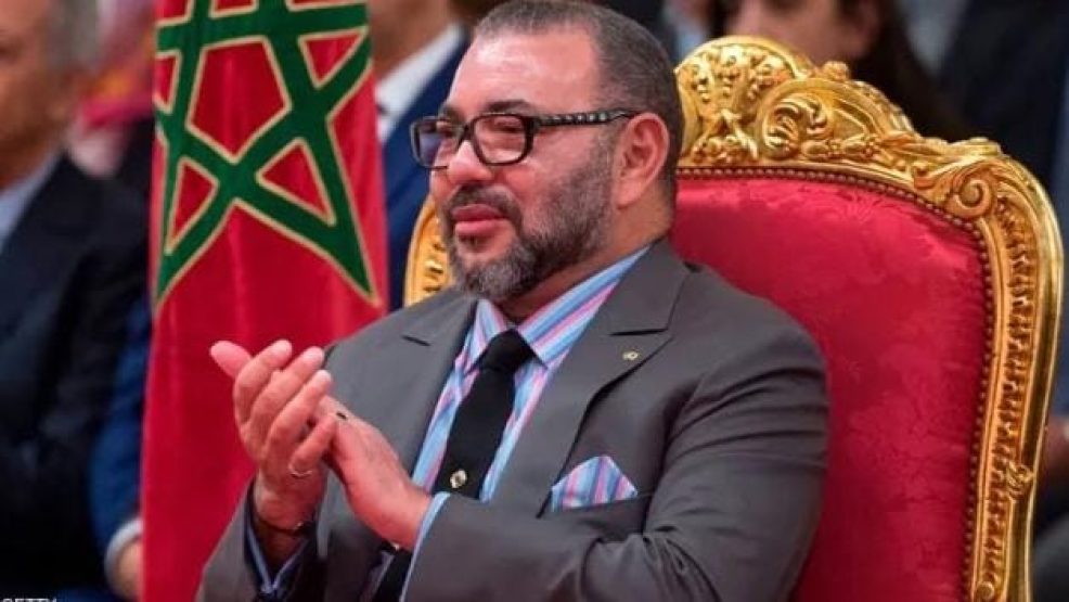 الكاف يعلن رسمياً منح الملك محمد السادس جائزة التميز