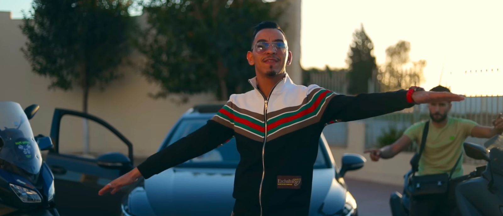 سيمو بلادي يطلق كليب “سكتي عليا” في رسالة لحبيبته