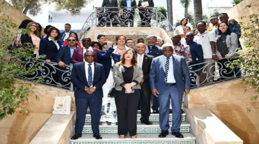 الرباط :  محمد السادس يكرم من طرف عمداء المدن الأفريقية