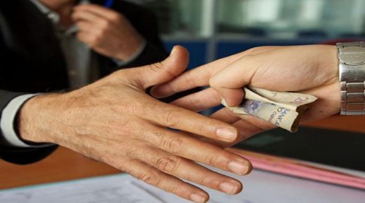 الرقم الاخضر يطيح “بمقدم”متلبسا بتلقيه رشوة بمراكش