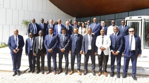 رئيس الكونفدرالية الإفريقية لكرة القدم يشيد بالملاعب والبنيات التحتية ذات الطراز العالمي التي يتوفر عليها المغرب