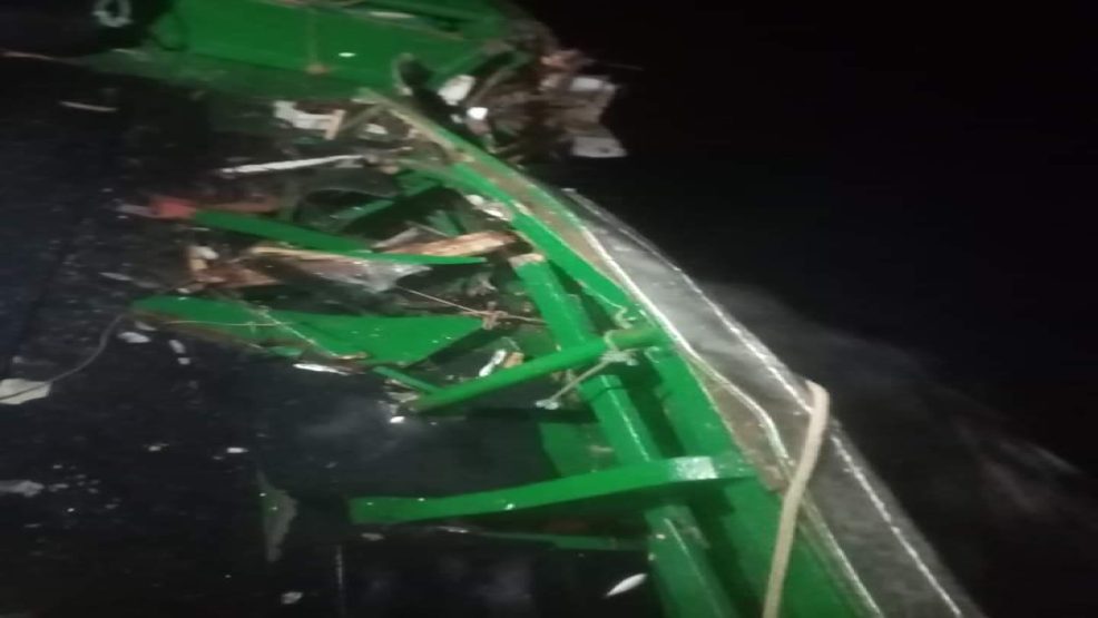حادثة تصادم بين مركب صيد بأعالي البحار و مركب صيد بالجر قبالة ميناء طرفاية