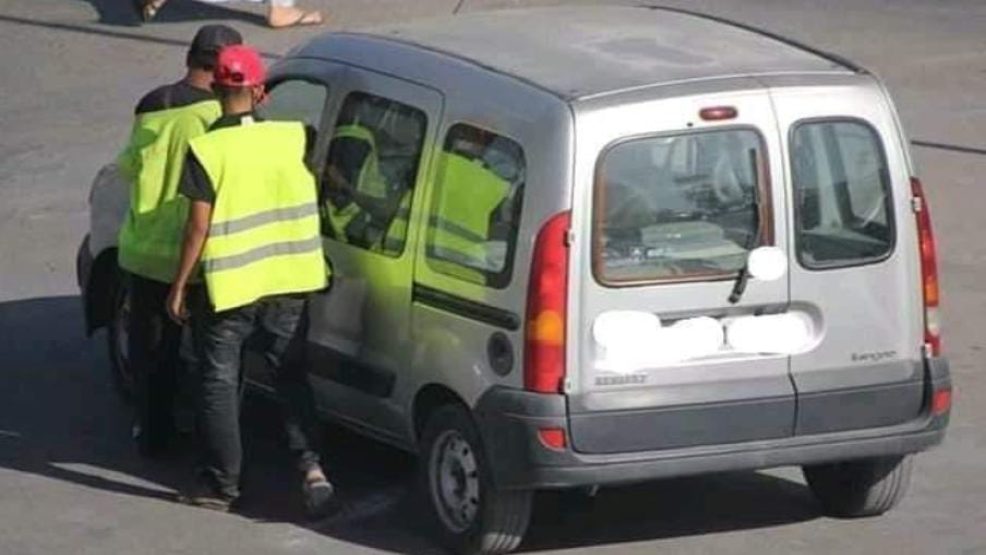 معاناة المواطنين مع أصحاب “السترات الصفراء” يصل البرلمان