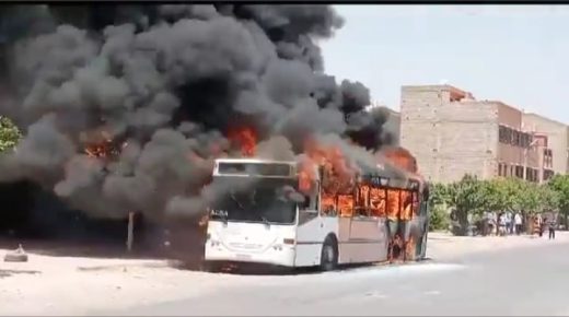 احتراق حافلة للنقل الحضري بتجزئة الافاق يطرح واقع التدبير المفوض لهذا المرفق بمراكش