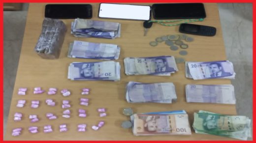 امن مولاي رشيد بالبيضاء يلقي القبض على شخصين بتهمة حيازة وترويج المخدرات والمؤثرات العقلية.