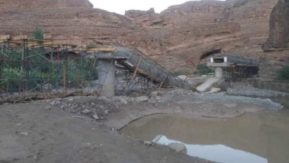 انهيار قنطرة لم يمر انجازها شهر .. يسائل الجدية بإقليم الرشيدية ؟