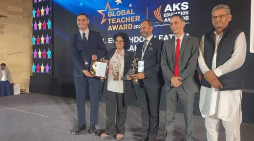 أستاذة مغربية تتوج بلقب أفضل مدرس في العالم