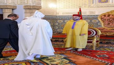 الملك يستقبل الأعضاء الجدد المعينين بالمحكمة الدستوريةالملك يستقبل الأعضاء الجدد المعينين بالمحكمة الدستورية